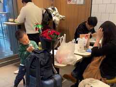 -麦当劳(上海虹桥站30B检票口楼上)