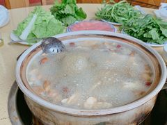 -东巴谷野生菌火锅餐厅