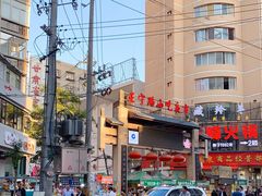 -正宁路小吃夜市