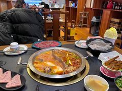 -沸炉重庆老火锅(军事博物馆店)