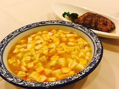 现拆蟹粉豆腐-老上海弄堂菜馆(恒基名人购物中心店)