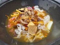 土鸡菌汤锅-芸山季·云南野生菌火锅(宝能环球汇店)