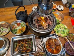 -鑫釜山海鲜烧烤(鑫丰国际店)