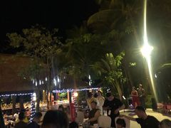 -三亚湾海居铂尔曼度假酒店