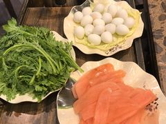 -肖肖酸萝卜鱼火锅(总店)