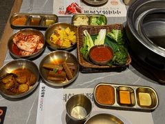 -草家酱蟹炭火烤肉店(珲春南路一店)