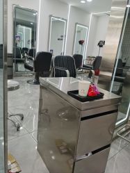 -Coo Hair salon