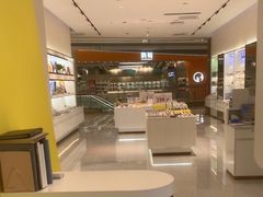 -J-Optical佳视明眼镜·蔡司视觉(青岛金茂览秀城店)