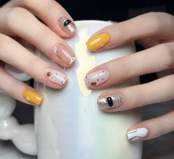 -H12 STAR日式美甲美睫专门店