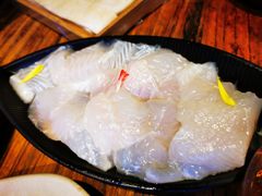 -老牌坊云南鱼豆花火锅(嵩山店)