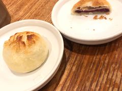 烤破酥包-云海肴·汽锅鸡·云南菜(广安门天虹店)