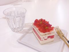 夏季限定草莓西瓜蛋糕-1/4 ONE QUARTER COFFEE LAB(朝阳大悦城店)