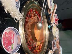 -周小明火锅(黑金冠社区店)