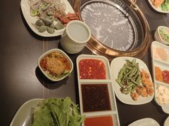 -梨花甄选自助烤肉(小寨原力场店)