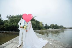 点击看大图 -挪娅婚纱摄影皇家会所