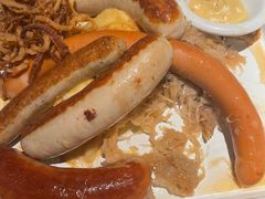 肉肠拼盘配酸菜和土豆泥-宝莱纳餐厅(滨江店)