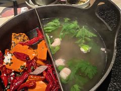 草本鸳鸯锅-盡膳口福跷脚牛肉火锅(晶耀前滩店)