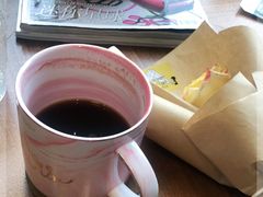 -新华里咖啡书吧(新华书店小寨店)