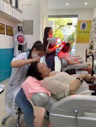 -黑奥秘脱发白发中心