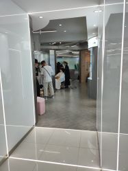 -LESSMORE科技头皮理容中心