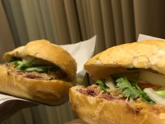 -Bánh Mì Huynh Hoa