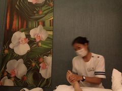 -Let’s Relax Spa(Terminal 21 Asok)