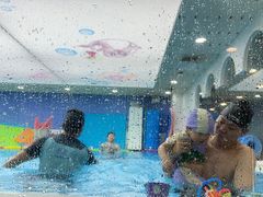-龙格亲子游泳·水育早教运动中心(龙湾天街店)