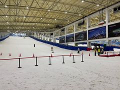 -乔波室内滑雪场