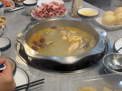 -光头药膳鸡(莱茵小镇店)
