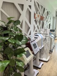 -露娜丽思·问题肌修护中心