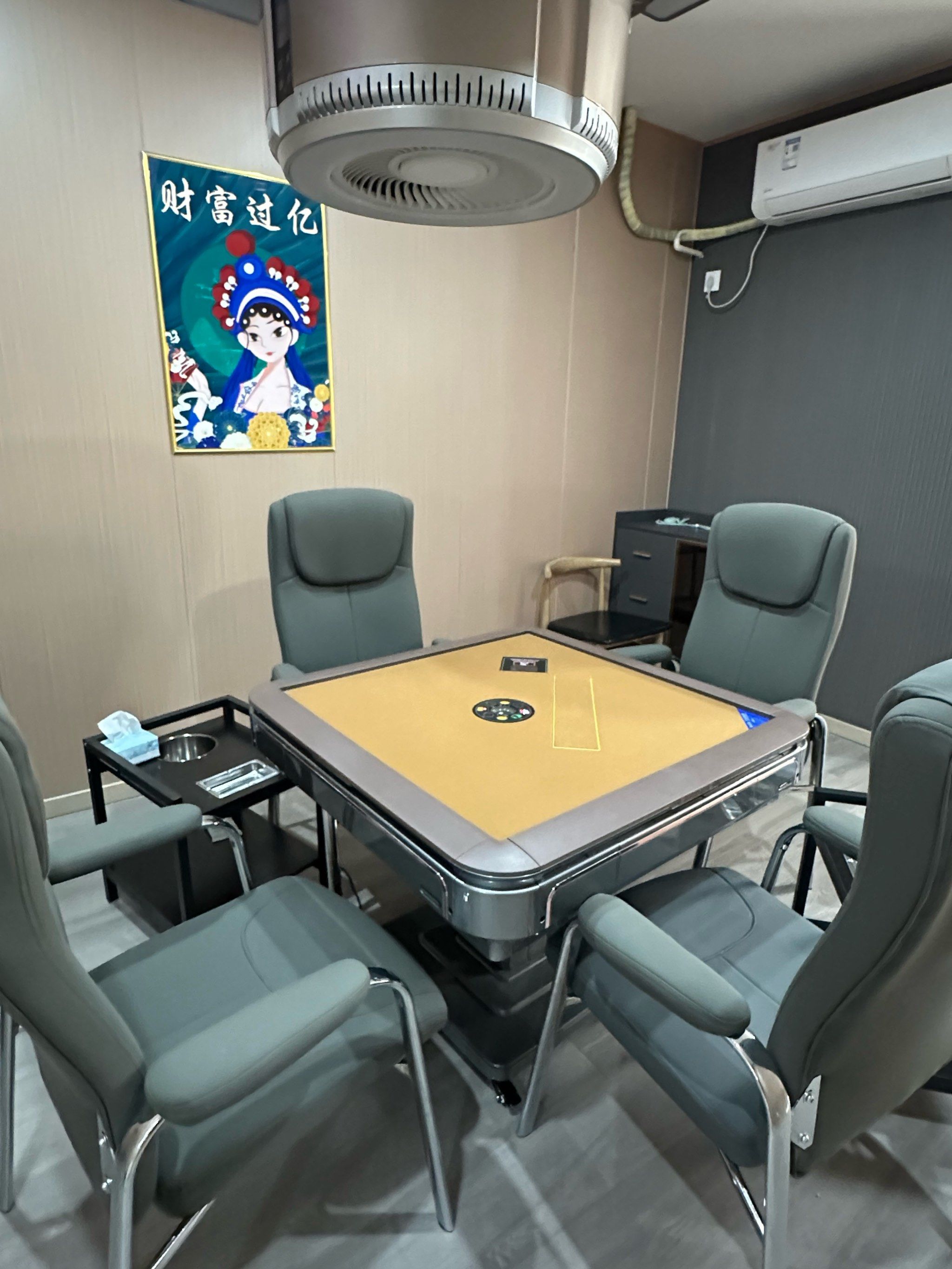 的斗地主,还是趣味十足的掼蛋,都仿佛进入了一个专属于棋牌的奇妙世界