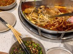 -肖肖酸萝卜鱼火锅(总店)