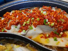-阿瓦山寨·湘菜现炒·剁椒鱼头王(咸阳总店)