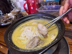 -蚝堡海鲜·威海菜·海肠捞饭·烧烤·亚洲吃蚝公司(幸福门店)