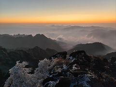 -黄山光明顶山庄