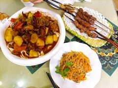 新疆大盘鸡-新疆红柳花餐厅(新洲店)
