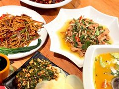 -月亮眼花园餐厅书吧酒吧