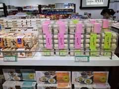 零售区-周黑鸭(北京南站七店)
