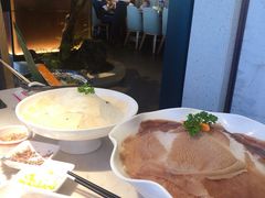 -左庭右院鲜牛肉火锅(浦江欢乐颂店)