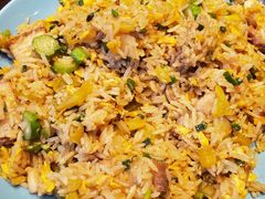 酸菜脆皮烧肉炒饭-港丽餐厅(高德置地店)