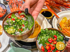 -金马门国际美食百汇(珞喻路店)