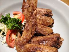松山香辣鸡翅-Lia Cafe Bar Restaurant松山咖啡屋