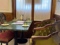 -秘密旅行Bonjour(黑金冠 江南西店)