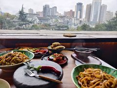 -包整·丝娃娃(一览甲秀楼风景店)