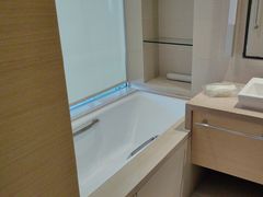 -南阳建业森林半岛假日酒店