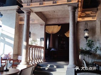 成都这家餐酒吧颜值太高了