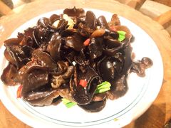 -云海肴·汽锅鸡·云南菜(天山百盛优客店)