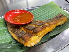 烧蒲鱼（魔鬼鱼）-黄亚华小食店(Jalan Alor)