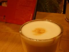 flat&nbsp;white-代数学家algebraist(诚品店)