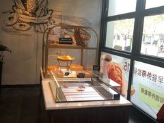 面包甜点陈列柜-必胜客(龙茗店)